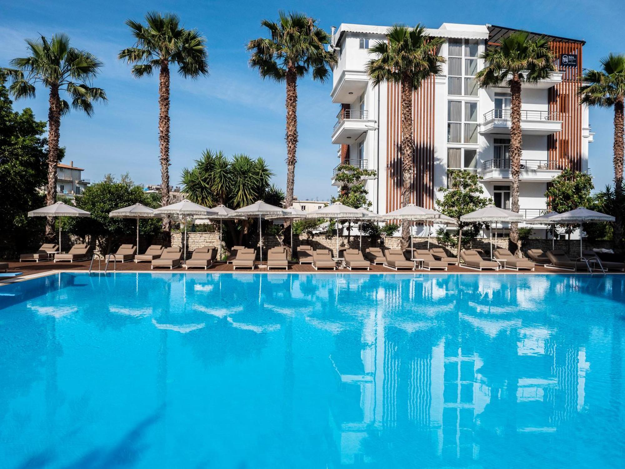 Hotel Nia Boutique By Rapo's Himare